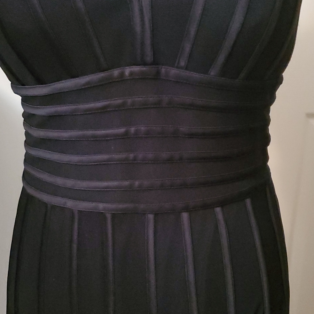 Cache dress - Picture 2 of 13